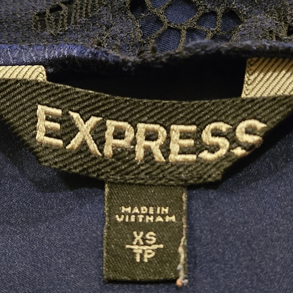 Express Women's Blue Chiffon Blouse Cap Sleeved Black Inlaid Lace Yoke Size XS - Picture 4 of 9